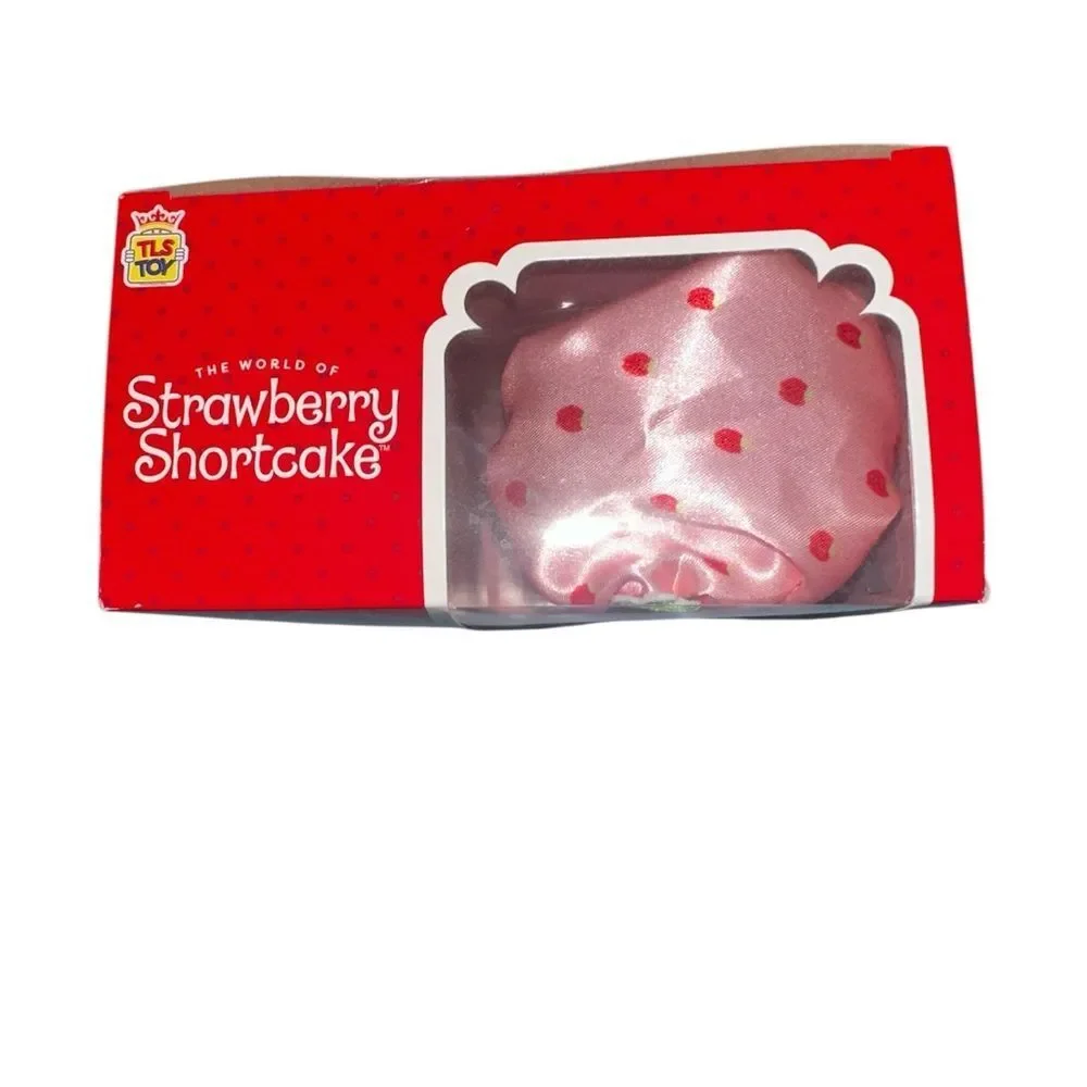 2024 scented Strawberry Shortcake Doll 5.5 inches with 4 surprises